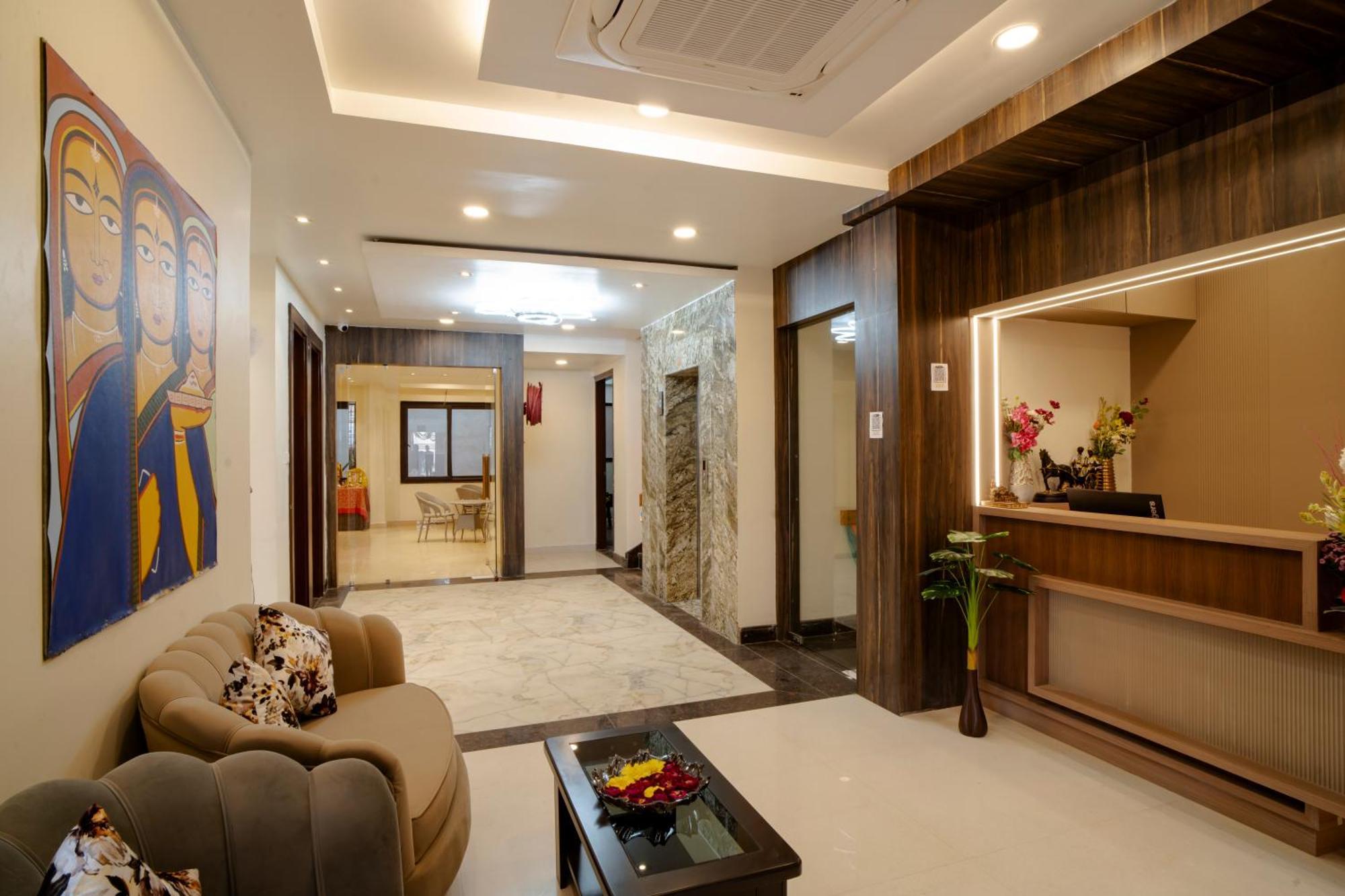 Omkar International --a Premium Luxury -- 5-star Feel At An Affordable Price -- 4* Varanasi