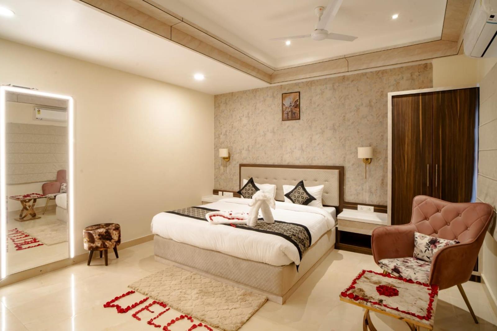 Omkar International --a Premium Luxury -- 5-star Feel At An Affordable Price -- Hotel 4*